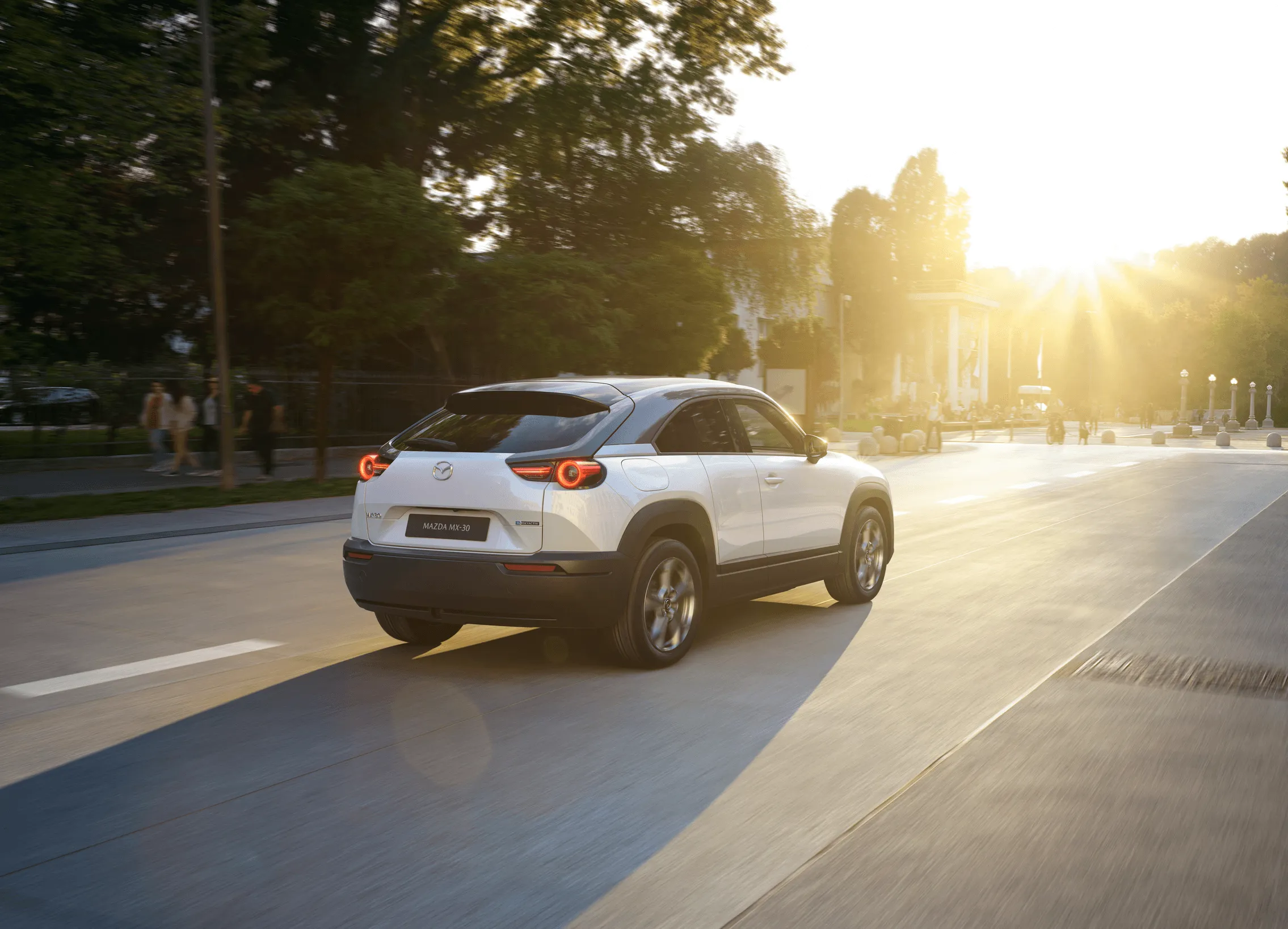 2019 Mx 30 Eu Lhd C54 Ext Rq Running Png 1