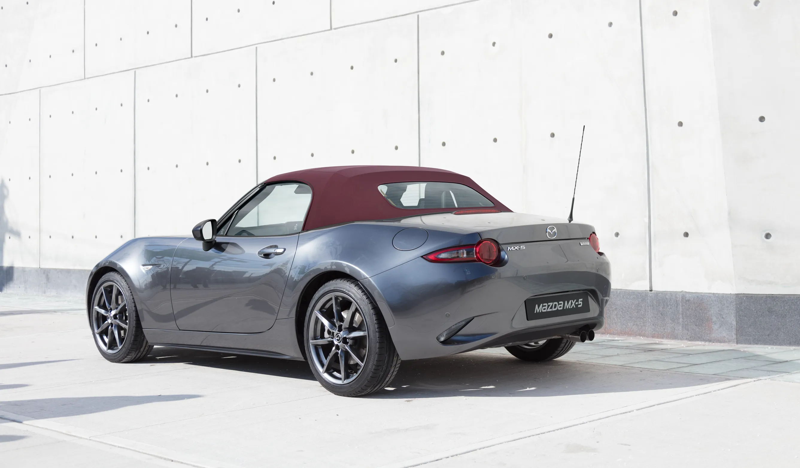 Imagetextgrid Mazda Mx 5 Ipm1 Uk 2017 Cherryredroof Rq