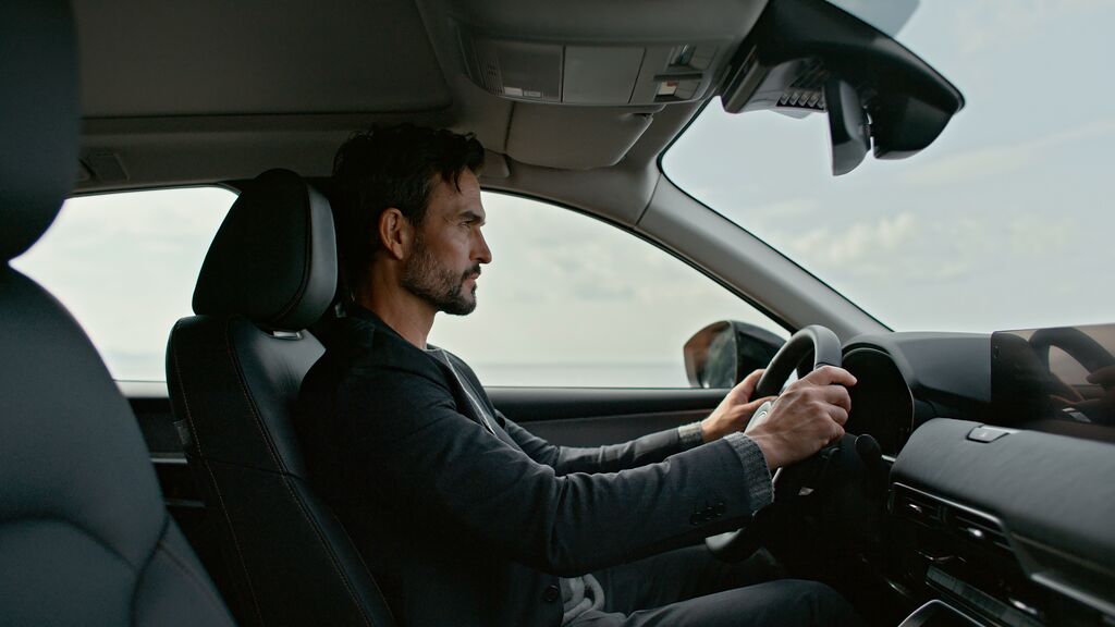 Medium Human Centricity Still006 16X9