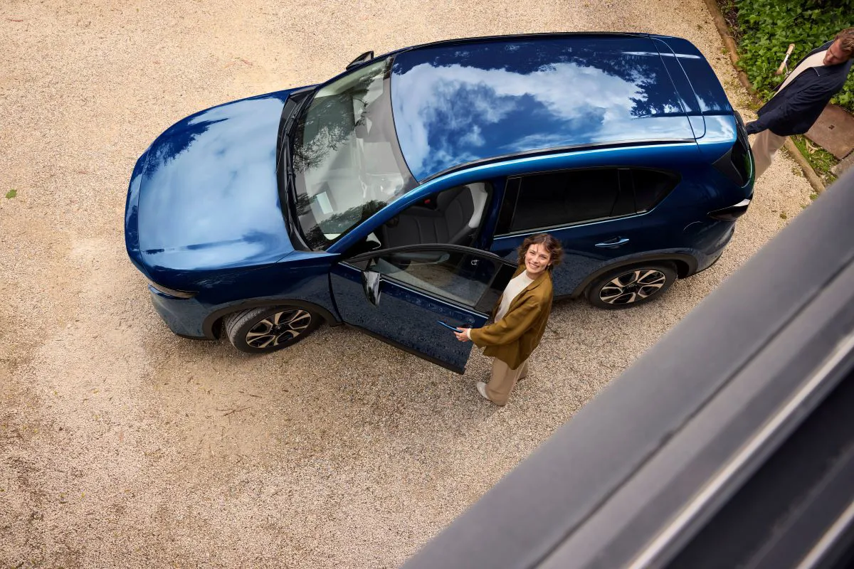 All New CX 5 Navy Blue Top View Until July 2030 1200X800